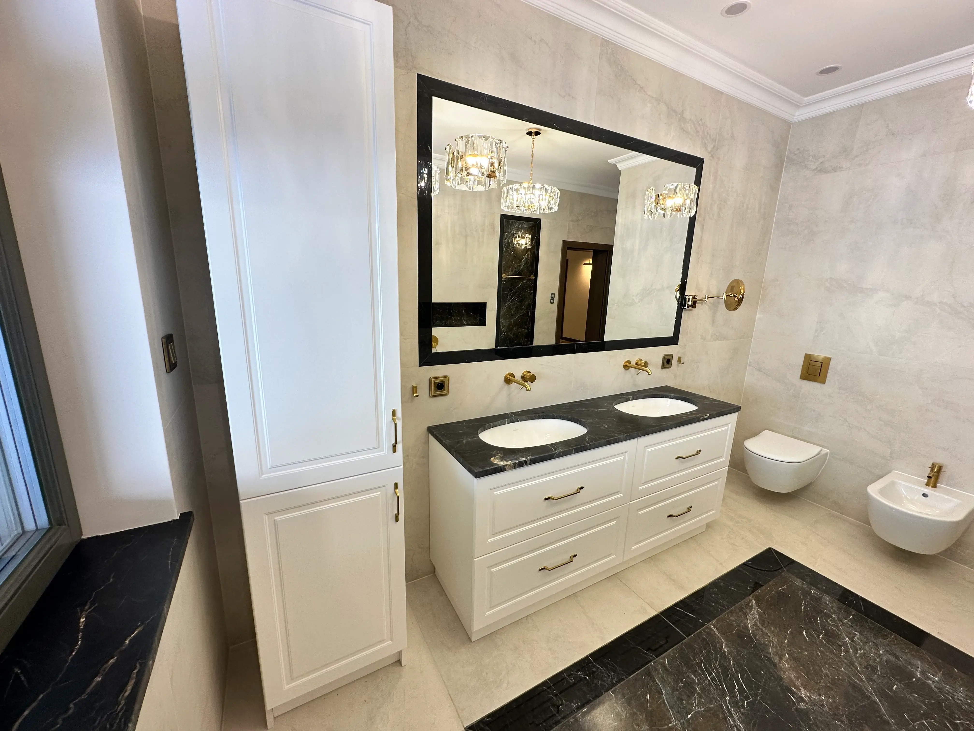 Zdjęcie z Meble łazienkowe